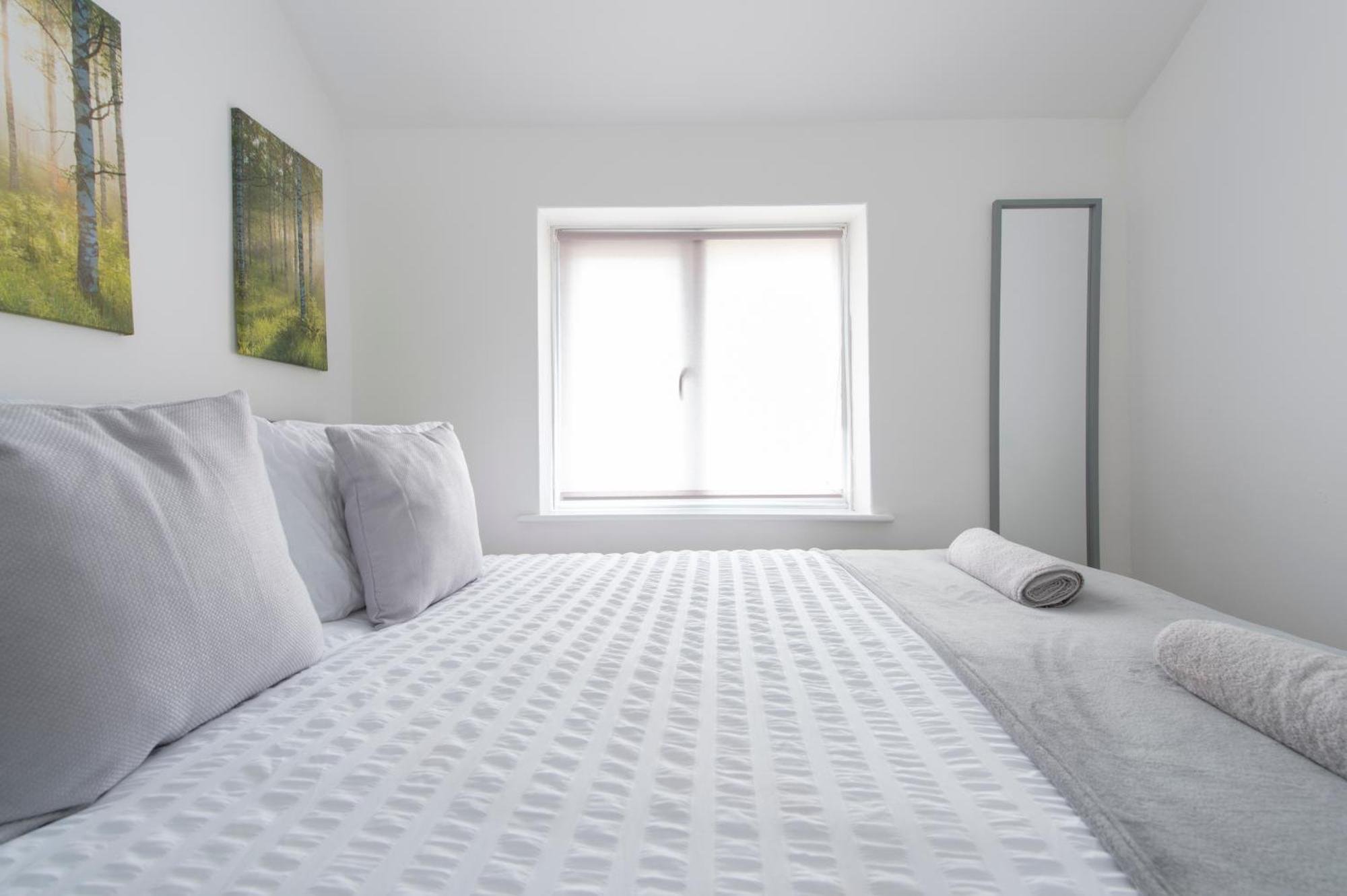 3 Bed House In Rochester 4 Beds Sleeps 7 Wainscot Exteriér fotografie