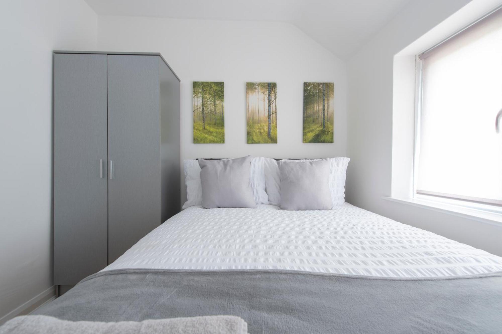 3 Bed House In Rochester 4 Beds Sleeps 7 Wainscot Exteriér fotografie